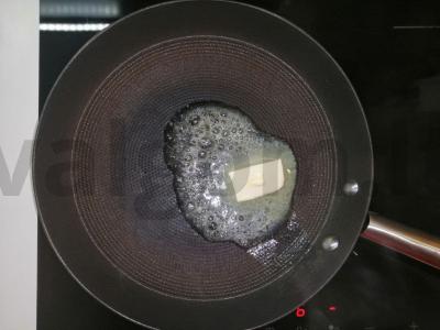 Švelni rauginta kopūstai, troškinta grietinėlėje Žingsnis 1