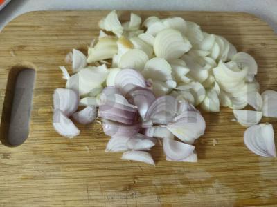 Kiaulienos troškinys su bulvėmis, morkomis ir svogūnais Žingsnis 2