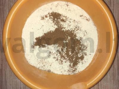 Kvapnus pyragas su persimonais ir graikiniais riešutais Žingsnis 2