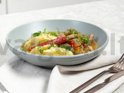 Aviena su daržovėmis lėtoje viryklėje pagrindine nuotrauka