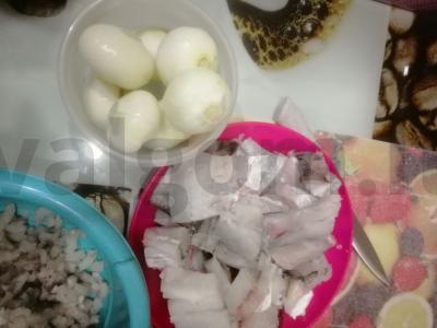 Žuvies kotletai iš ešerio su kiaulienos riebalais džiūvėsėliuose Žingsnis 1