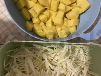 Borščas su pomidorais savo sultyse Žingsnis 1