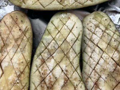 Kepti baklažanai su pomidorų-provanso padažu Žingsnis 1