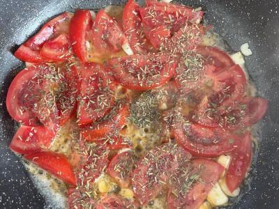 Kepti baklažanai su pomidorų-provanso padažu Žingsnis 2