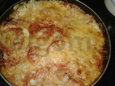 Kepinys su vištienos faršu, bulvėmis ir daržovėmis pagrindine nuotrauka