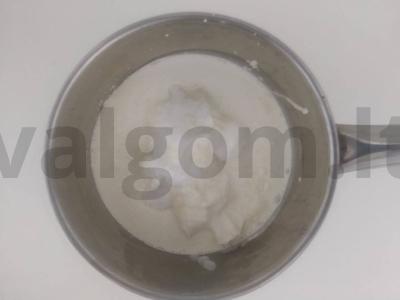 Skani mėlynių sūrio pyragas su migdolų drožlėmis Žingsnis 4