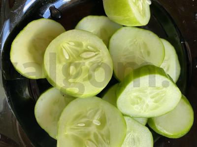 Greitai marinuoti agurkai Žingsnis 1