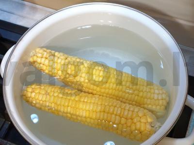 Virta kukurūza su sviestu Žingsnis 1