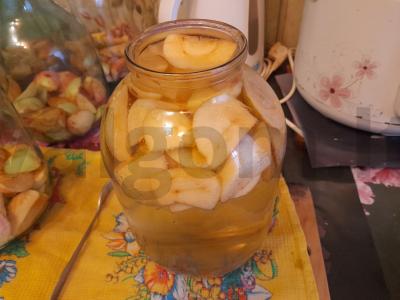 Obuolių kompotas su sodriu skoniu žiemai Žingsnis 5