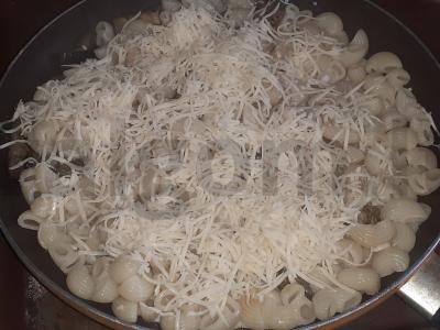 Makaronai su sūriu ir baklažanais keptuvėje Žingsnis 4