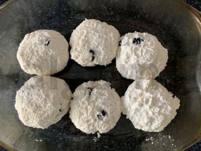 Sūrio pyragėliai su džiovintomis vyšniomis Žingsnis 3