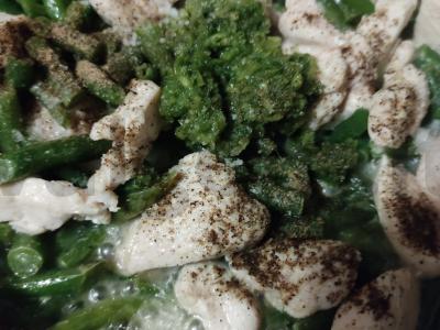 Vištiena su pupelėmis pomidorų padaže Žingsnis 3