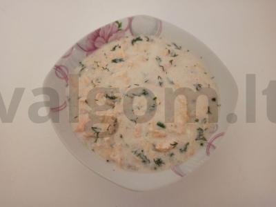 Skanus pieno sriuba su žuvies konservais pagrindine nuotrauka