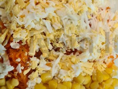 Salotas su pusiau rūkytomis dešrelėmis Žingsnis 2