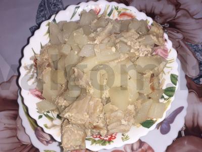 Kepti ryklių sparnai su bulvėmis pagrindine nuotrauka