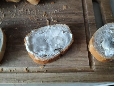 Brusketa su pomidorais ir tryniu Žingsnis 2