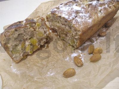 Kvapnus obuolių keksas su migdolais pagrindine nuotrauka