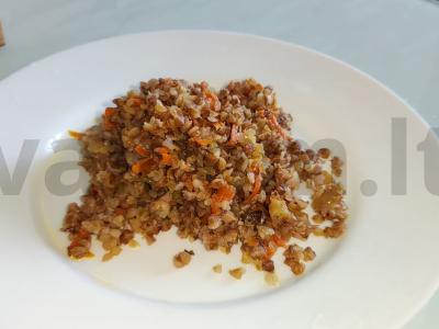 Sultinga grikių košė su daržovėmis pagrindine nuotrauka