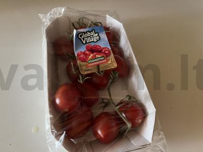 Kepti pomidorai alyvuogių aliejuje su česnaku ir prieskoniais Žingsnis 1