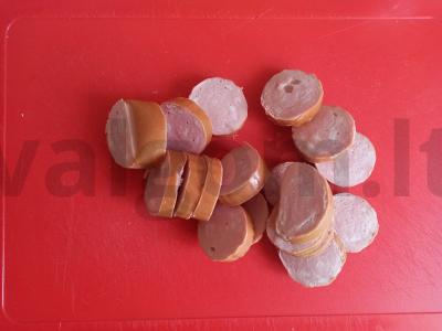 Kiaušinienė su dešrelėmis ir paprika pusryčiams Žingsnis 1