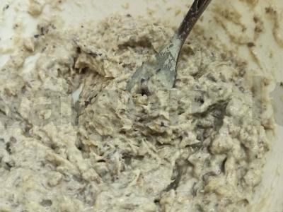 Žuvies konservų salotos Žingsnis 3