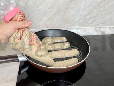 Vištienos lyulya-kebabas keptuvėje Žingsnis 4