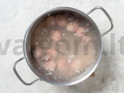 Borščas su meatballs Žingsnis 2