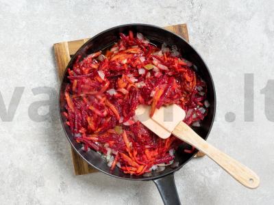 Borščas su meatballs Žingsnis 6