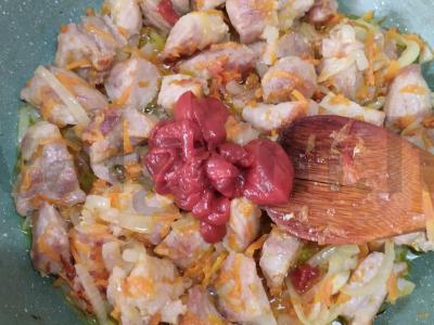 Kiaulienos pečių su grikių koše ir pomidorų pasta Žingsnis 4