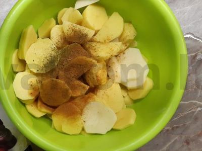 Keptas bulvės su faršu ir daržovėmis Žingsnis 2