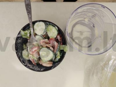 Daržovių salotas „Jūra“ su majonezu Žingsnis 4