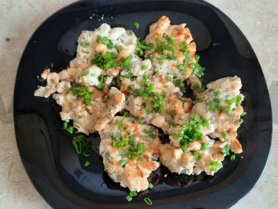 Vištienos kotletai su česnaku pagrindine nuotrauka