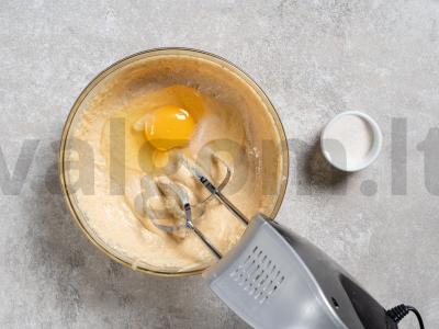 Žemės riešutų sviesto sausainiai su įvairiomis įdarais Žingsnis 2