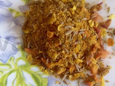 Plovas su vištiena, razinomis ir barbaruškomis Žingsnis 1