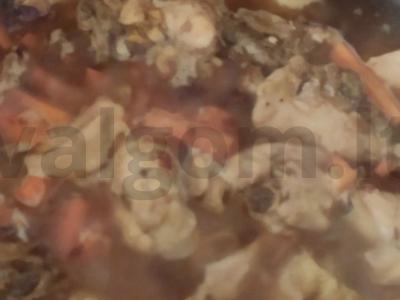 Plovas su vištiena, razinomis ir barbaruškomis Žingsnis 3