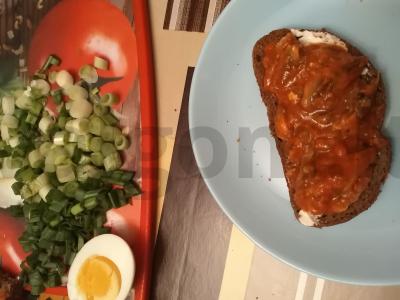 Studentų sumuštinis su rugine duona ir silkėmis Žingsnis 3