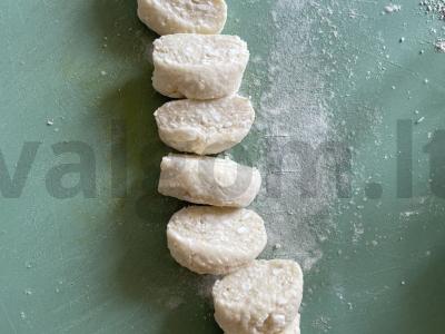 Patingėlių virtinukai su kondensuotu pienu Žingsnis 3