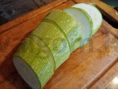 Įdaryti cukinijos su sūriu Žingsnis 2
