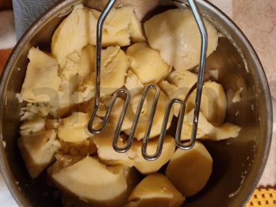 Bulvių kotletai džiūvėsėliuose Žingsnis 1