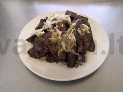 Kiaulienos kepenys su svogūnais pagrindine nuotrauka