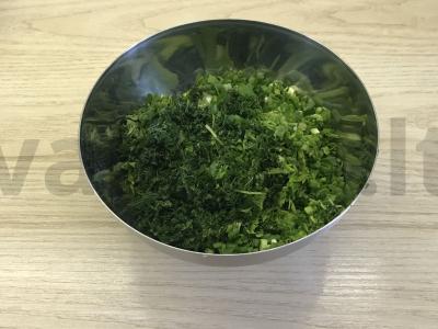 Žalias salotas prie plovo Žingsnis 1