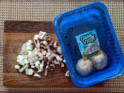 Makaronų lizdai su faršu ir šampinjonais Žingsnis 1