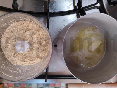 Juodųjų serbentų tortas su grietinėlėmis ir kondensuotu pienu Žingsnis 1