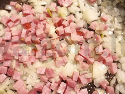 Aštrūs makaronai su kumpiu ir sūriu Žingsnis 2