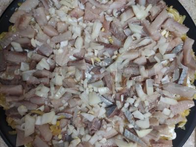 Sluoksniuotas salotas „Po šuba“ su silke Žingsnis 2