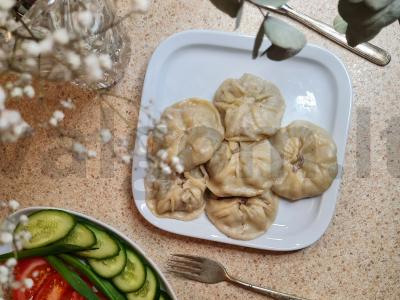 Mantai su kalendra iš kiaulienos ir jautienos pagrindine nuotrauka