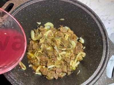 Skani jautiena granatų padaže Žingsnis 2