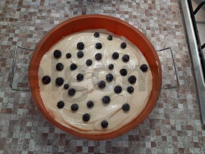 Saldus pyragas su uogomis iš rūgštaus pieno Žingsnis 7