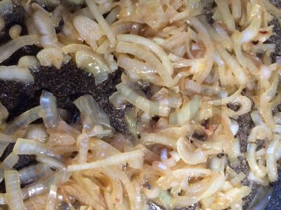 Kaninys, troškintas grietinėje Žingsnis 4