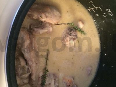 Kaninys, troškintas grietinėje Žingsnis 6